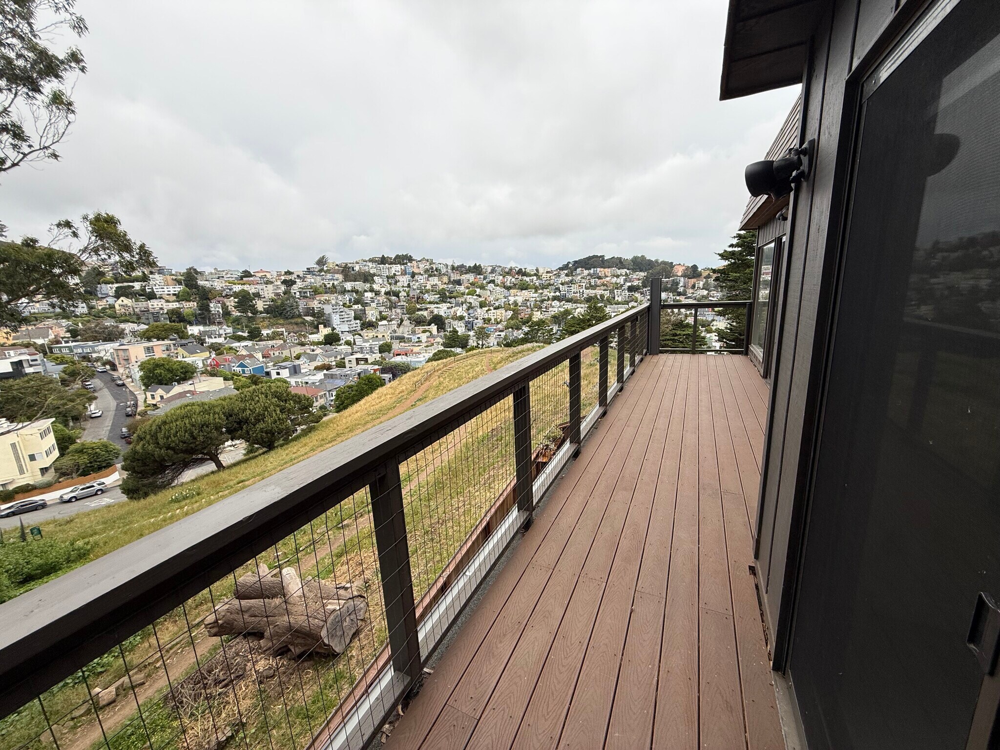Building Photo - 47 Grand View Ter
