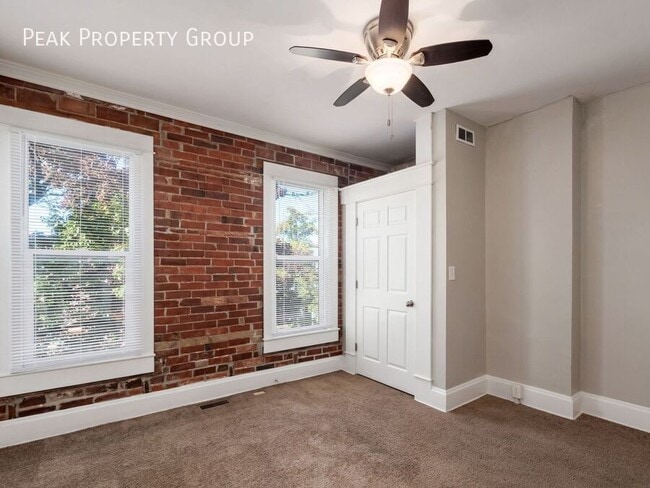 Building Photo - 1208 Indianola Ave