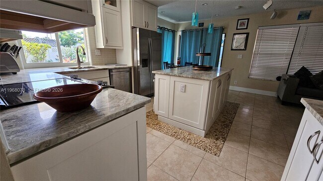 Building Photo - 6731 NW 26th Way