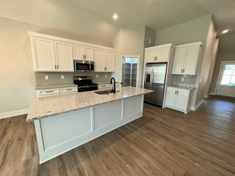 Building Photo - 1439 SW Winthrop Dr