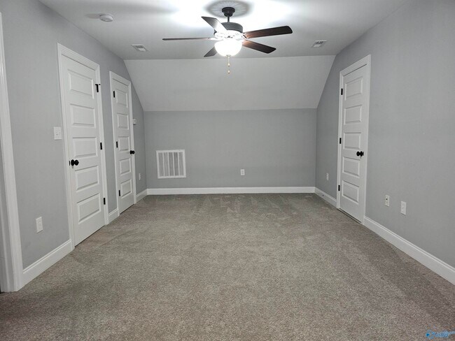 Building Photo - 2625 Mountain Stream Way SE