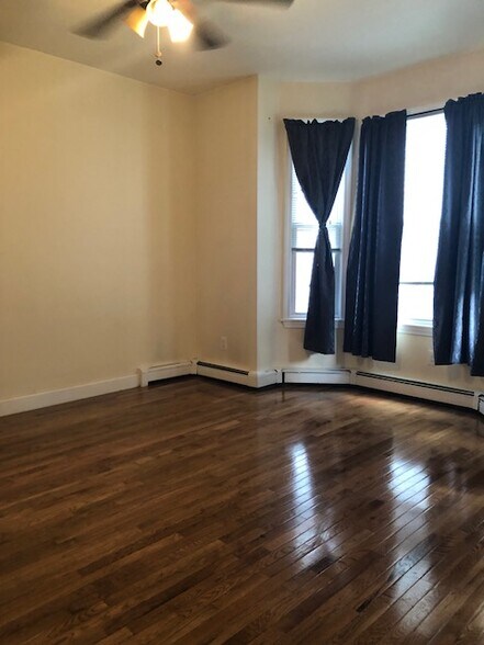 Building Photo - 29 Spring Garden St