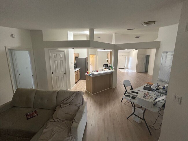 Building Photo - Beautiful 3BR/2BA Home In Desirable Coventry Community