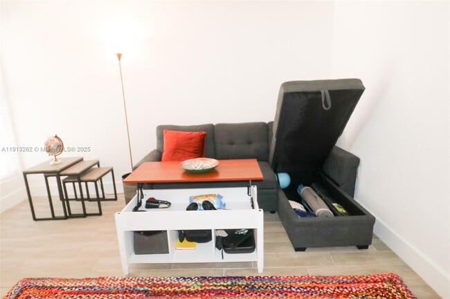 Building Photo - 3071 SW 27th Ave