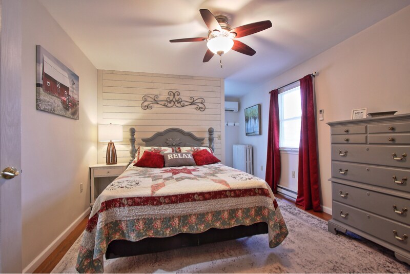 Building Photo - 123 S Railroad St