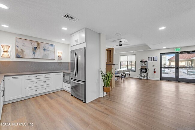 Building Photo - 1478 Riverplace Blvd