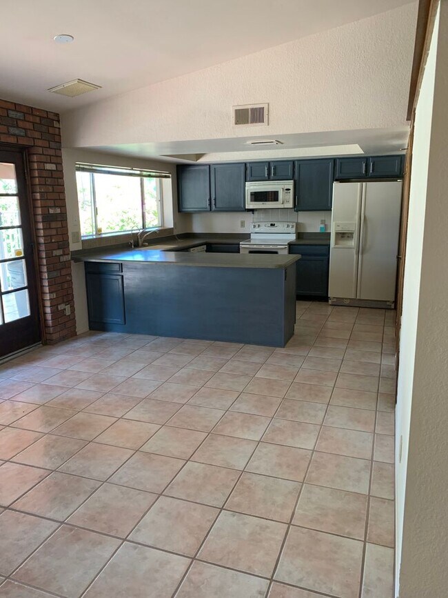 Building Photo - COMING SOON! Spacious 3 Bed 2 Bath Home w/ Private Pool!