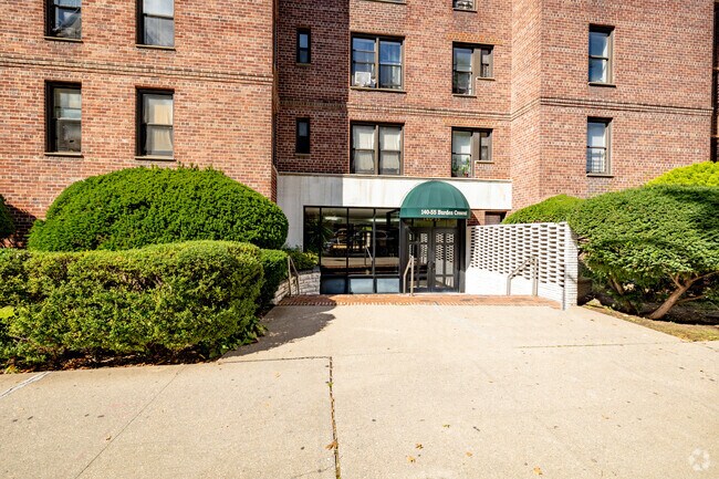 Building Photo - Briarfield