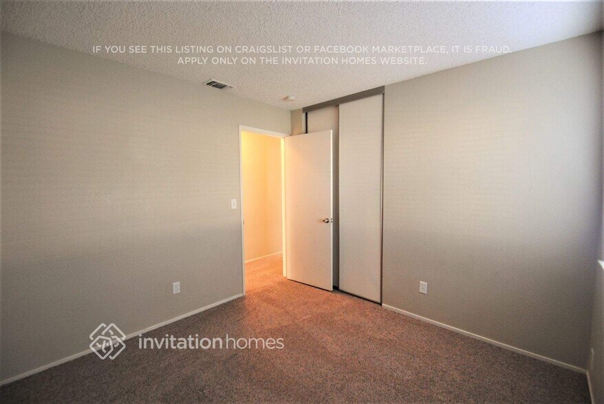 Building Photo - 14 La Jacque Ct