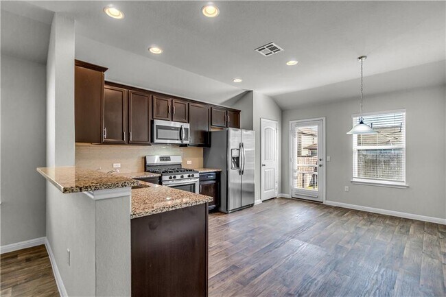 Building Photo - 200 Sandhill Piper St