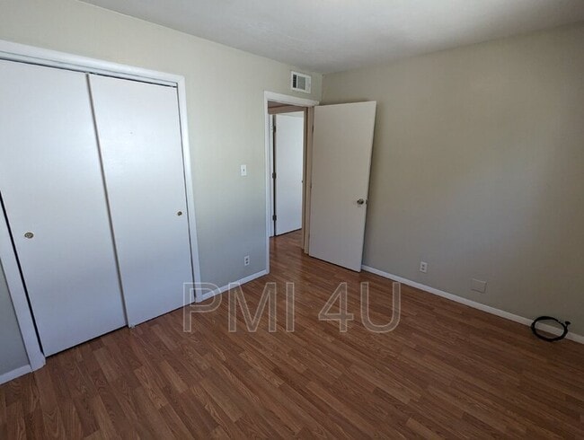 Building Photo - 12409 Manitoba Dr NE