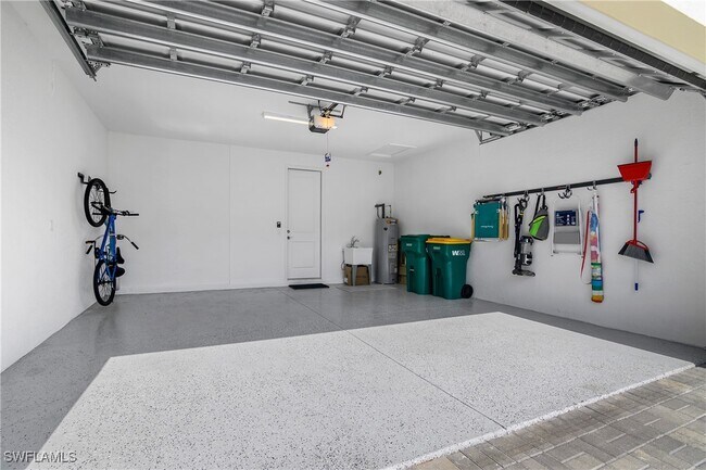 Building Photo - 7285 Saona CT