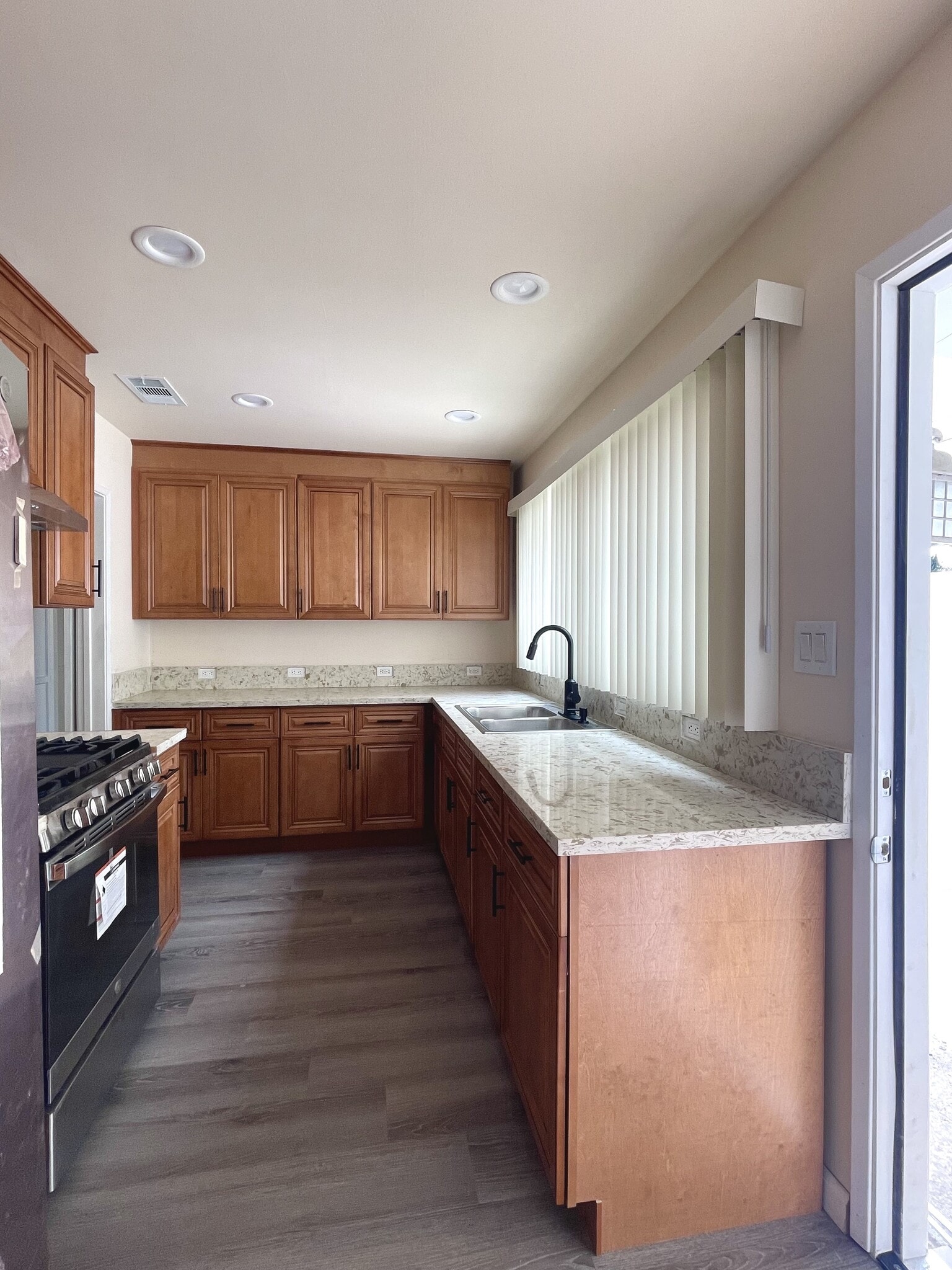 Building Photo - 7949 Clearfield Ave