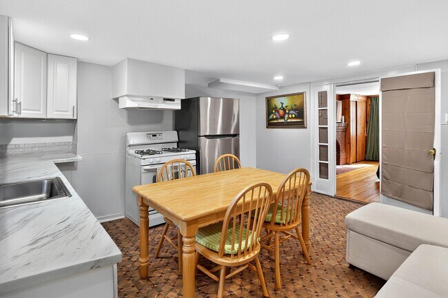 Building Photo - 288 4th St