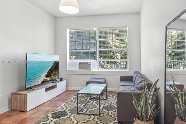 Building Photo - 842 Meridian Ave