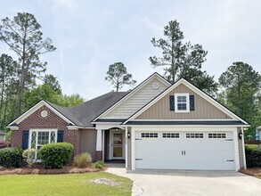 Building Photo - Welcome Home to Luxury Living in Valdosta,...