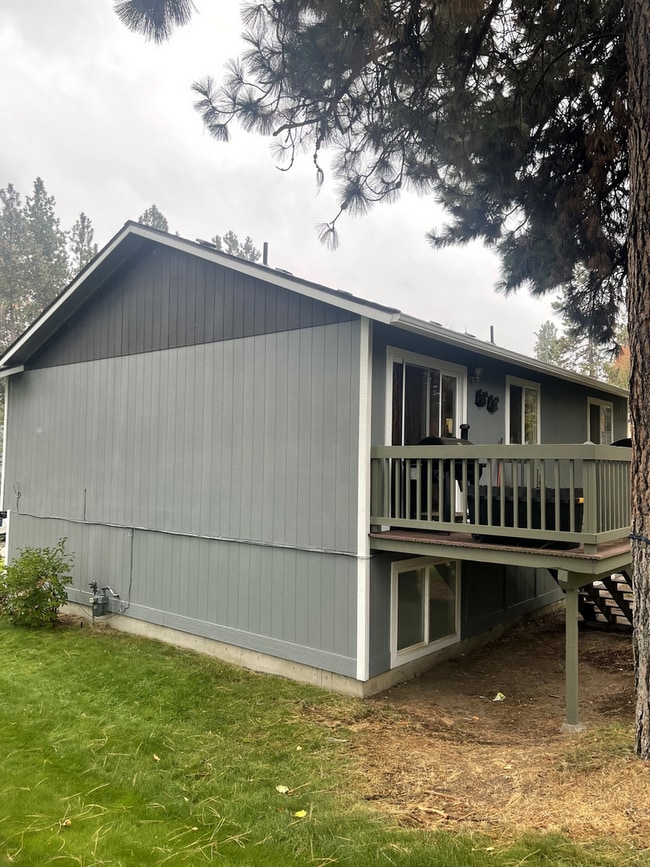 Building Photo - Riverside Harbor Two Story Home