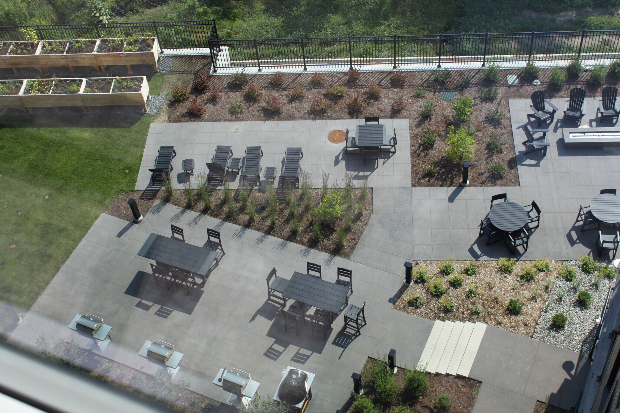 Outdoor courtyard space below - 125 Cambrian Way