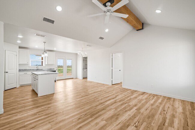Building Photo - 109 North F M 789
