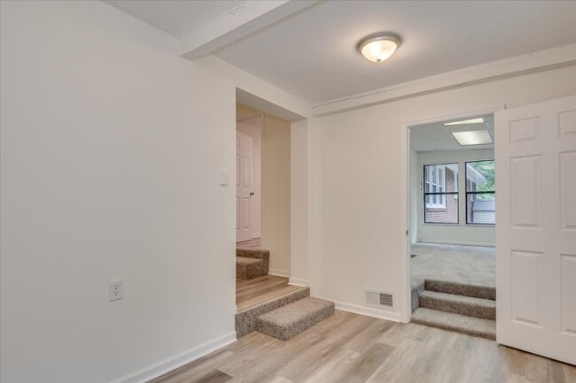 Building Photo - 4 Bed/2 Bath home in 30907 off of Furys Ferry Road