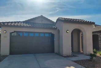 Building Photo - 9137 W Sells Dr