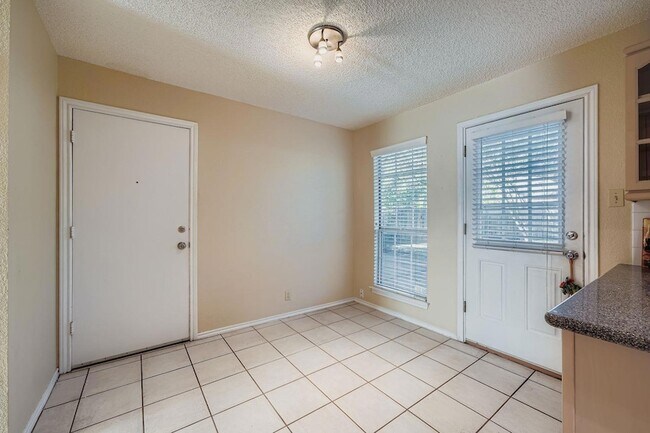 Building Photo - 2812 Little Elm Trail