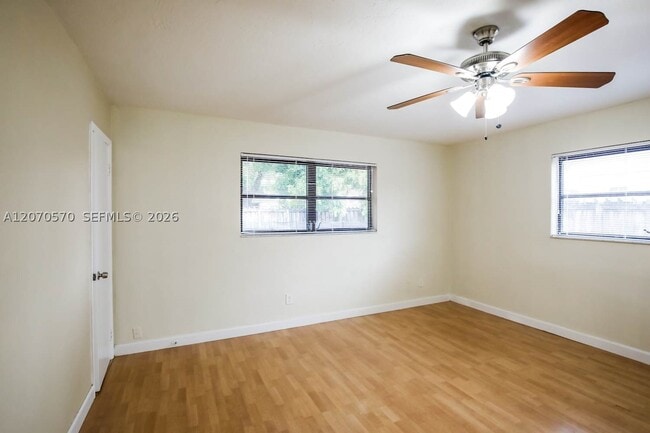 Building Photo - 5313 SW 118th Ave