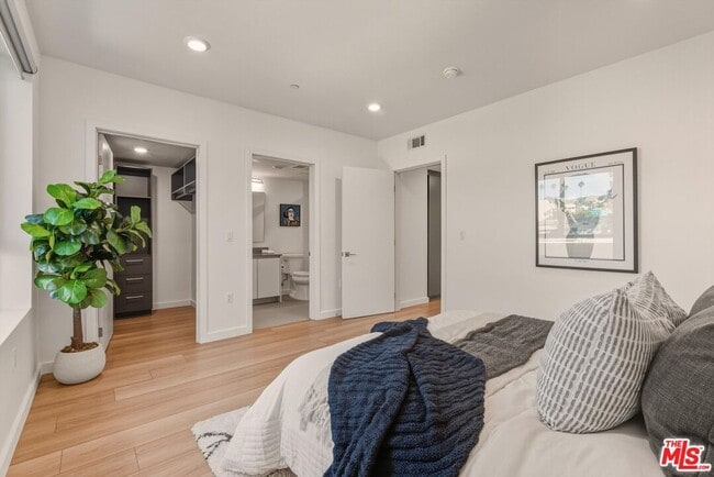 Building Photo - 1759 N Gower St