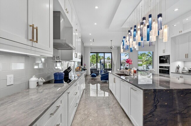 Building Photo - 785 NE 70th St