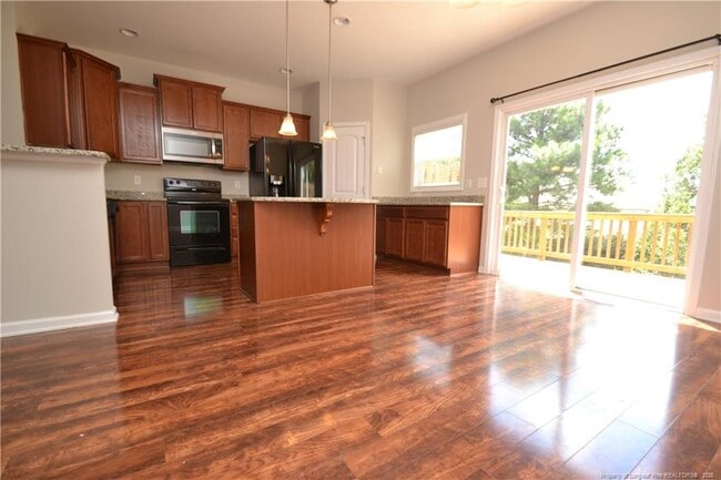 Building Photo - 208 Irving Way