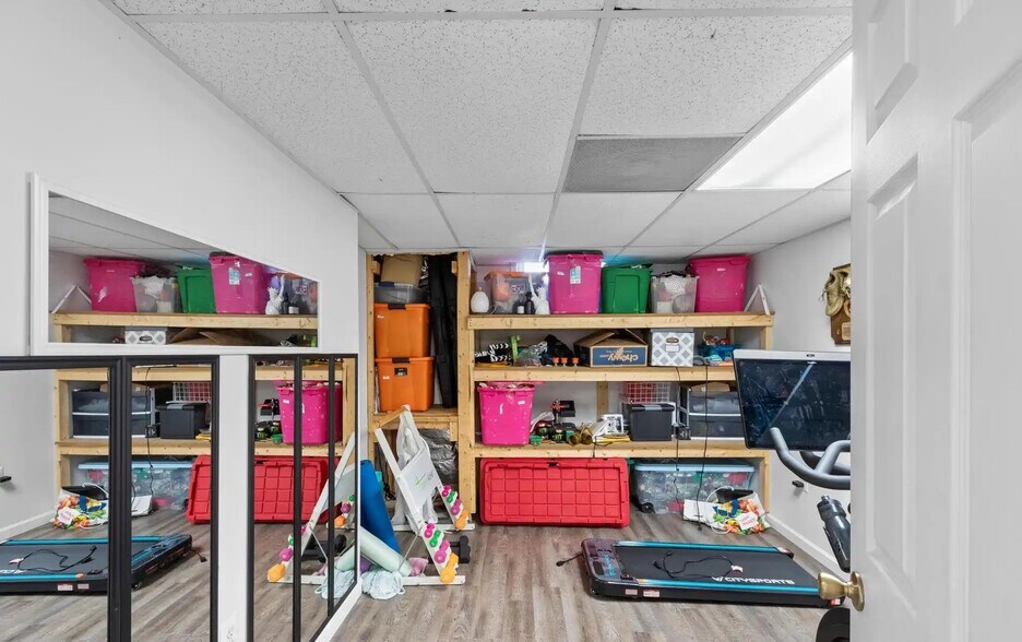 Building Photo - 6 Beau Ridge Dr