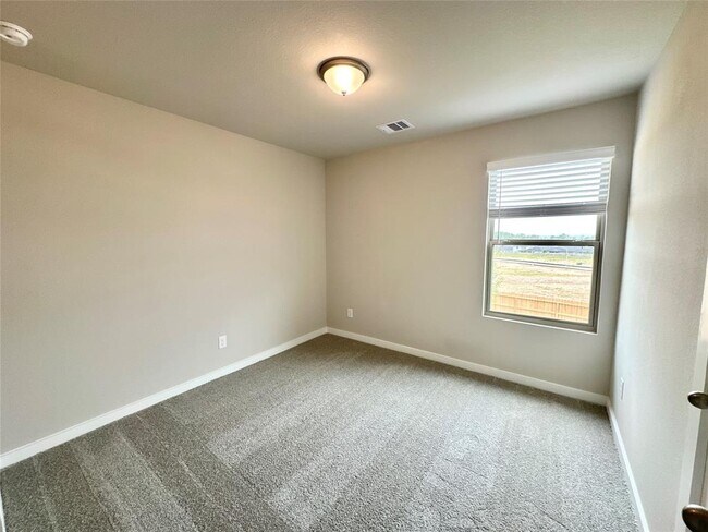 Building Photo - 12198 Ridge Top Dr