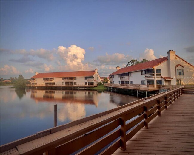 Building Photo - 1807 Garden Lake Dr