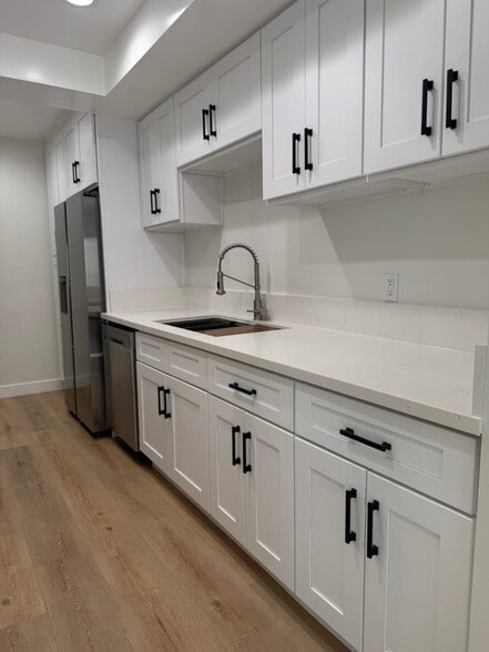 Oversized Kraus sink with accessories - 1203 N Sweetzer Ave
