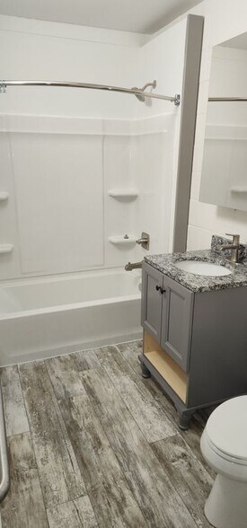 Building Photo - 311 Division St