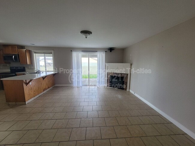 Building Photo - 6519 Yankee Dr