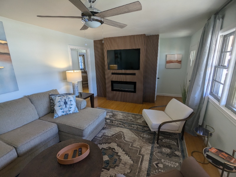 Building Photo - 1218 Greenwood Dr