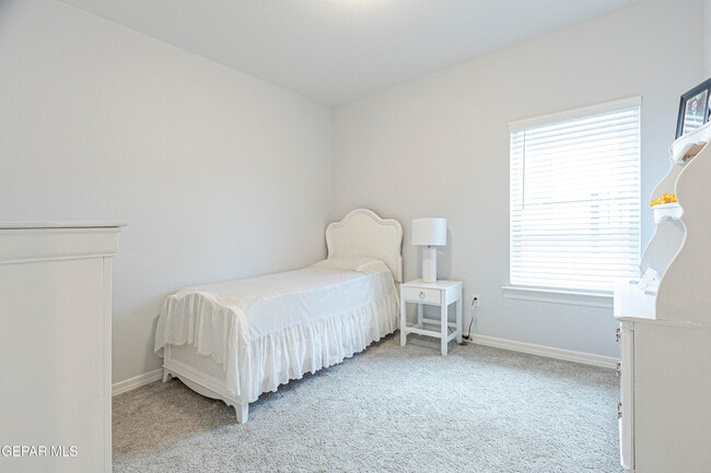 Building Photo - 546 Spanish Oak Dr
