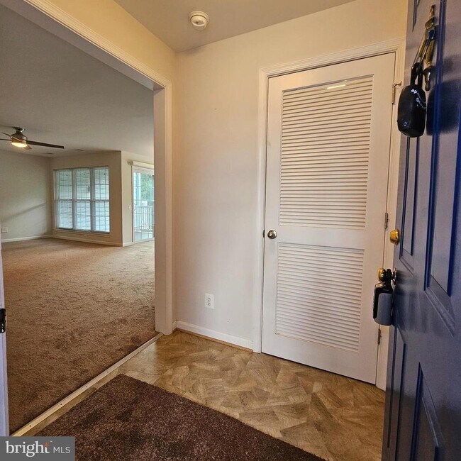 Building Photo - 9250 Cardinal Forest Ln