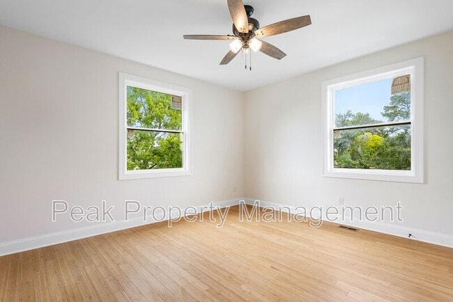Building Photo - 1322 N 31st St