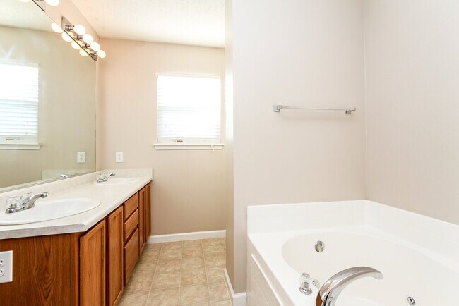 Building Photo - 19546 Prairie Crossing Dr