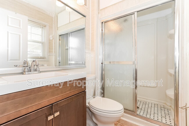 Building Photo - 7 Ebbtide Ln