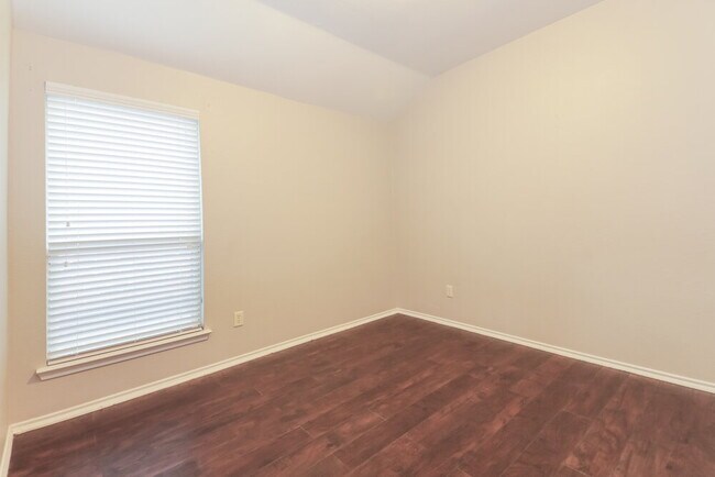 Building Photo - 1813 Cedar Wood Trail