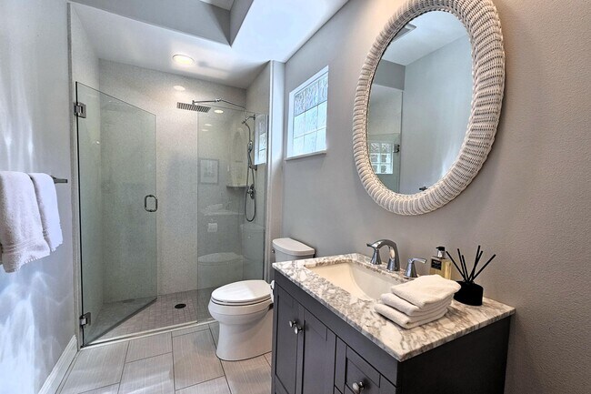 Building Photo - 78622 Waterfall Dr