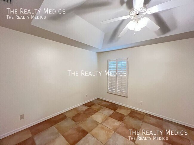 Building Photo - 2602 SW 20th Cir