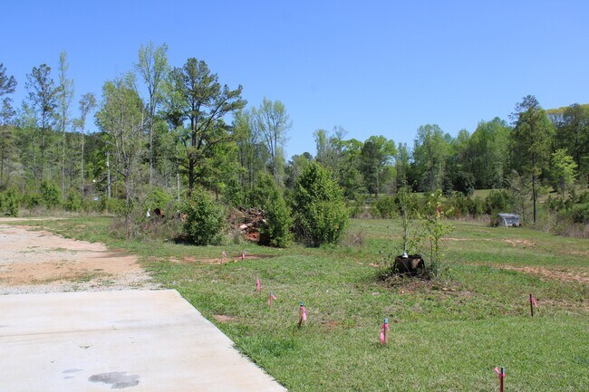 Building Photo - 818 W Grantville Rd