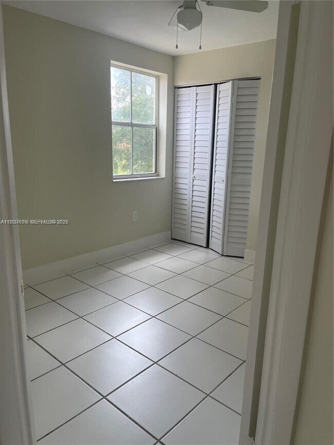 Building Photo - 475 NW 85th Ct