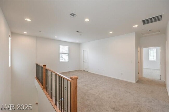 Building Photo - 89 Oratorio Dr