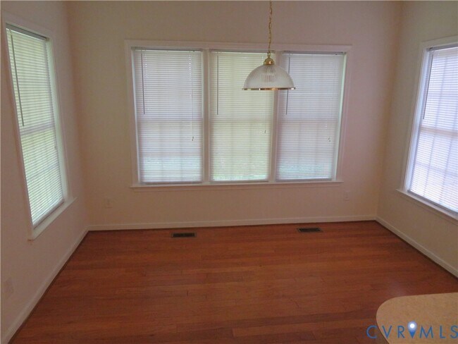 Building Photo - 2057 Pruett Ct