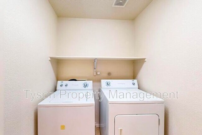 Building Photo - 8116 Long Mesa Pl NW